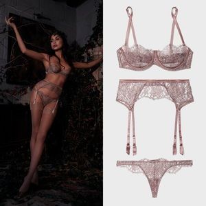 Rare NWT Coco de Mer Gaia Lace Luxury Lingerie Complete Set Sz 32B XS-S